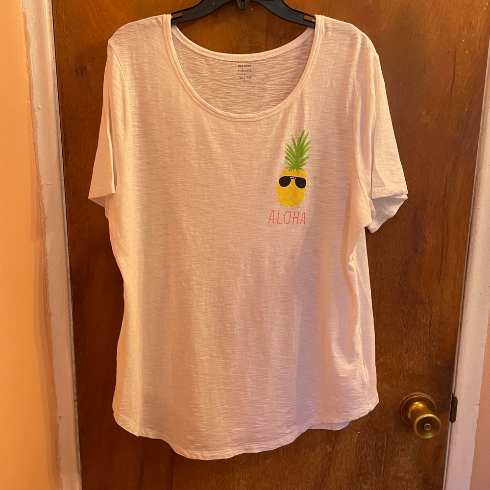 Old navy graphic tee